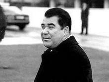 первый президент туркменистана